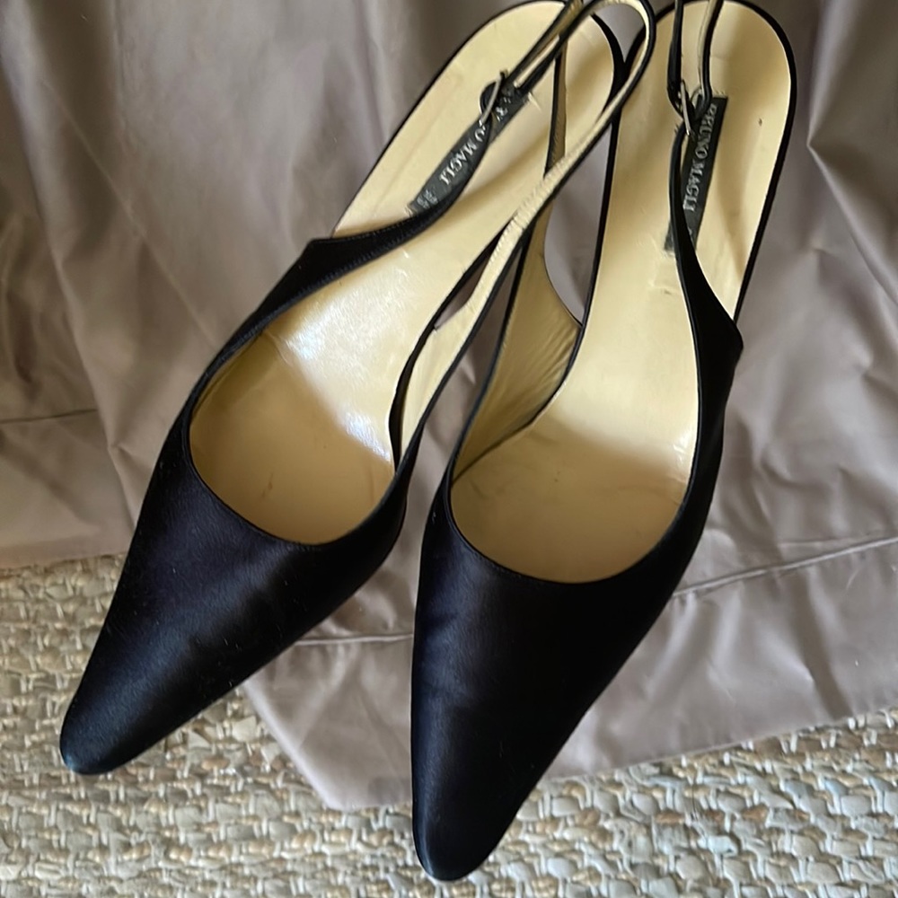 Bruno Magli size 11 satin Closed toe pumps 3” heel